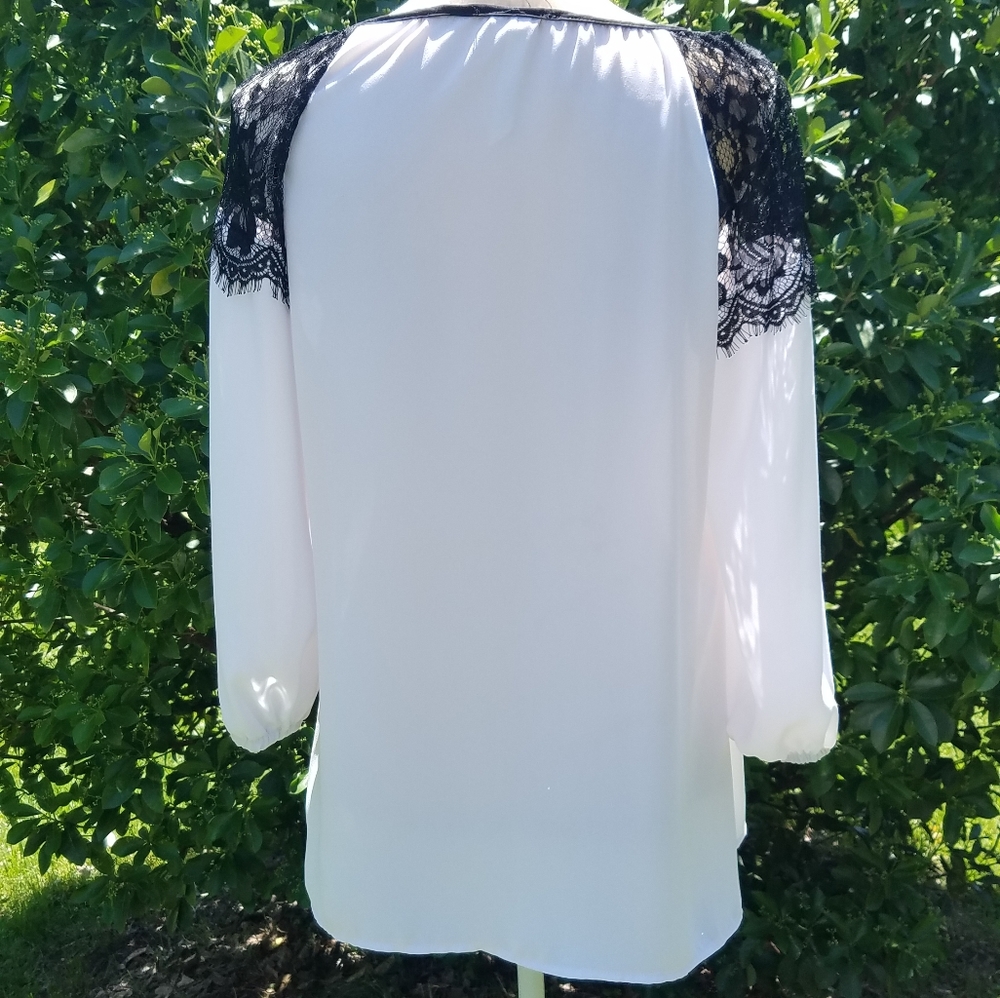 NY Collection pull over blouse - Picture 2 of 6